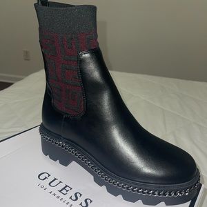 Guess boots size 8-new in box